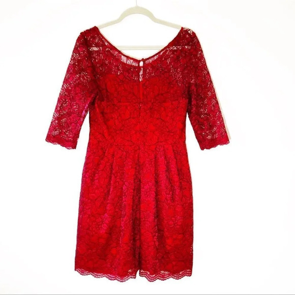 Betsey Johnson Red Lace Dress Size 8 Holiday Party Fit and Flare Flirty Festive - Picture 7 of 7